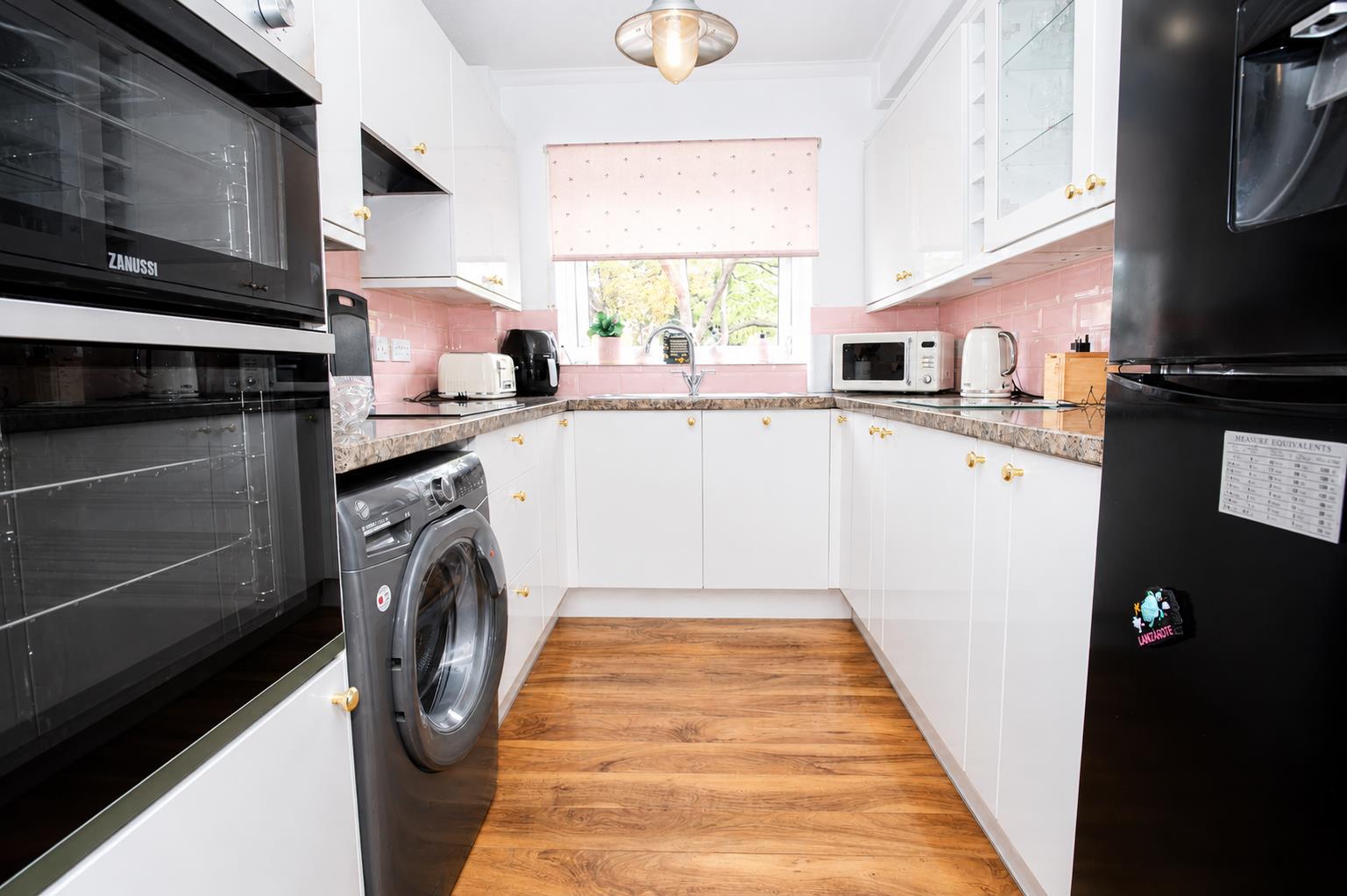 1 bed property in Westmoreland Drive, Sutton